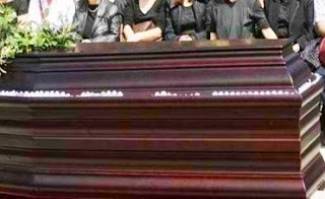 Έμειναν άφωνοι οι συγγενείς όταν ο παπάς διέκοψε την κηδεία - Δείτε το λόγο!